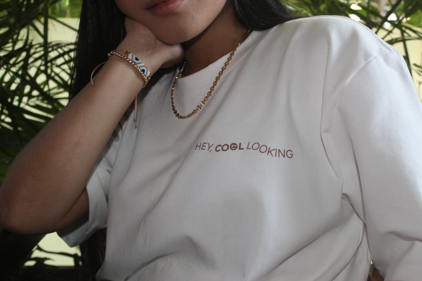 HEY COOL LOOKING T-SHIRT - WHITE (MOCHA)
